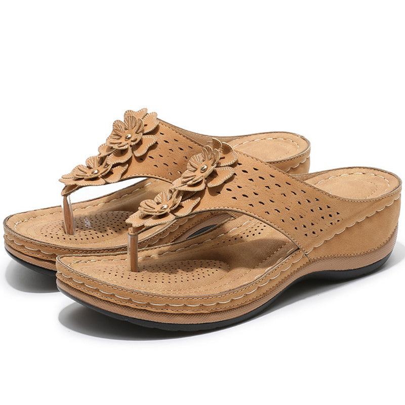 Deze sandalen bieden een ideale combinatie van luchtigheid en elegantie, ontworpen om je voeten koel en trendy te houden.