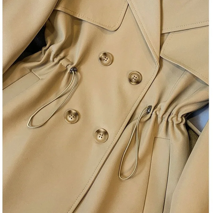 Manoa - Getailleerde Trenchcoat Met Detaills Dames damesjas met knopen chique elegant comfortabel vrouwenjas najaarsjas