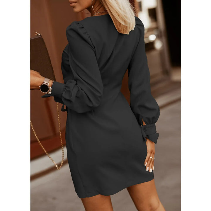 Ribgebreide Mini Jurk met Front Twist en Puff Mouwen