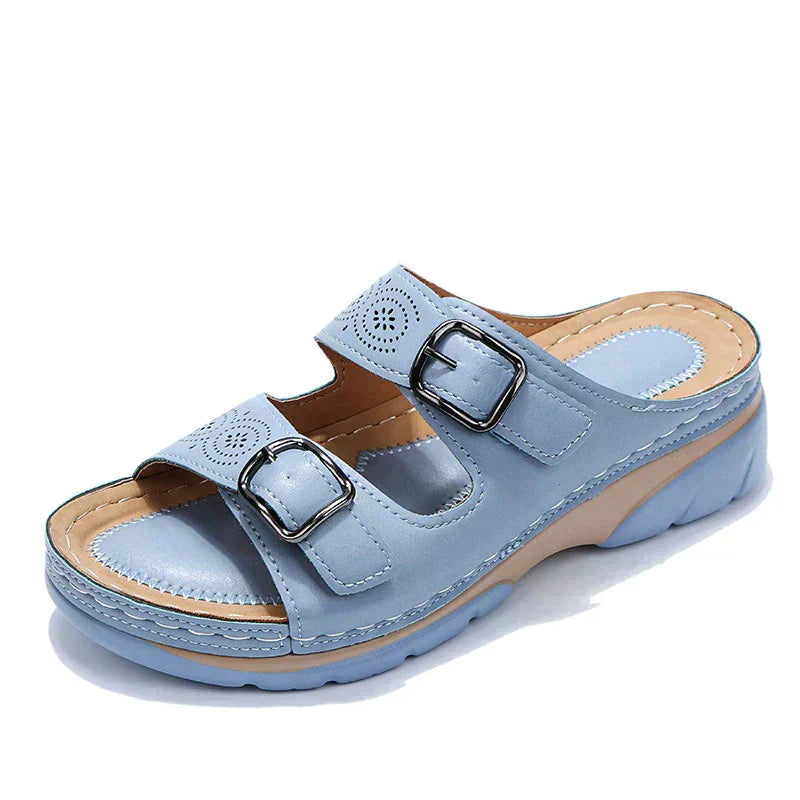 Deze sandalen zijn ontworpen om je voeten koel te houden terwijl je er chic uitziet, of je nu een dagje uit gaat of geniet van een zomerse avond.