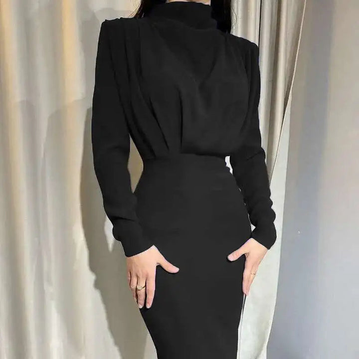 Alvienne – Elegante Getailleerde Midi Jurk