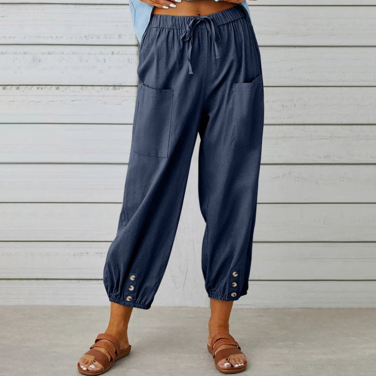  Deze broek is perfect voor warme zomerdagen, gemaakt van ademende en lichte materialen die je koel en comfortabel houden. 