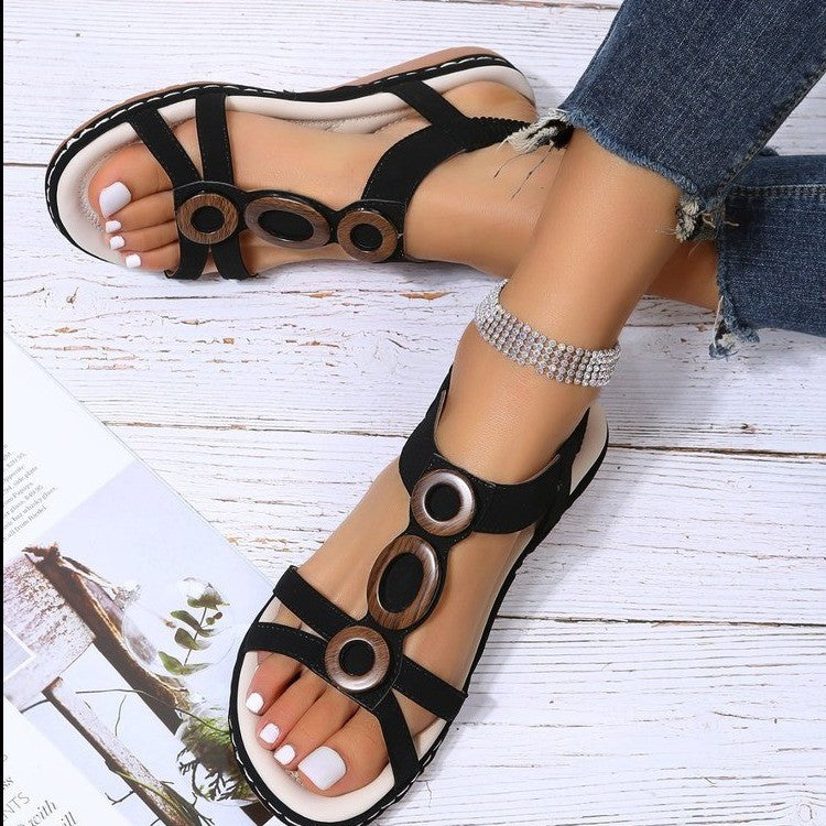 Deze sandalen combineren een trendy boho-look met de voordelen van orthopedische ondersteuning, perfect voor lange zomerdagen.