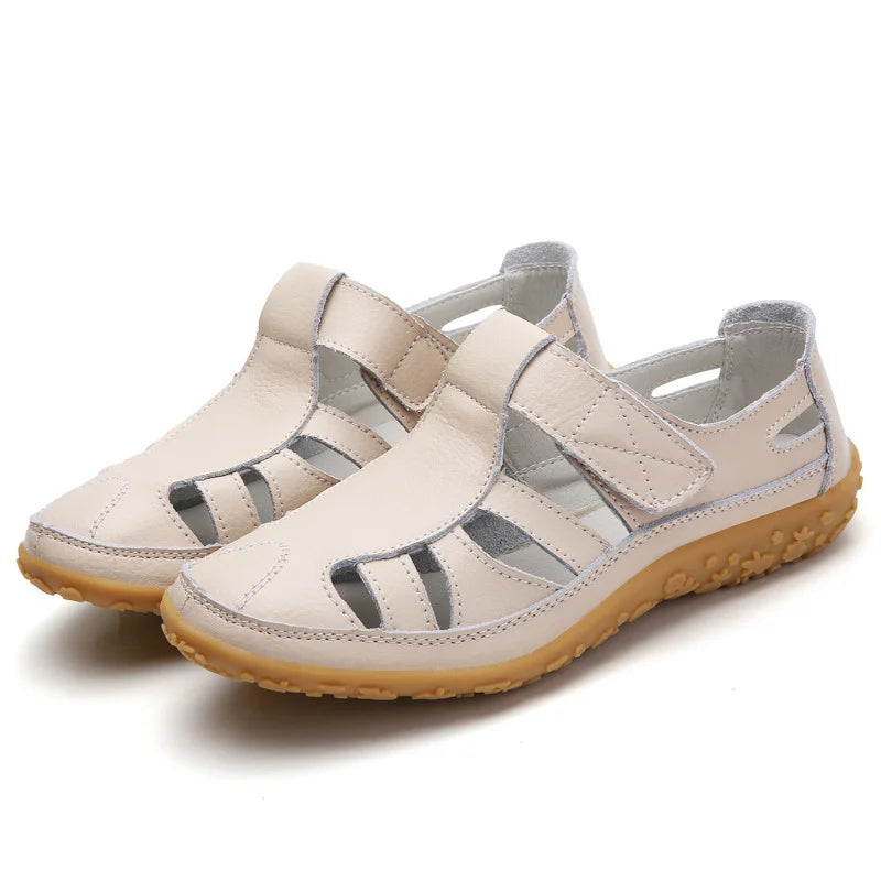 Deze sandalen combineren retro-charme met orthopedische ondersteuning, waardoor ze ideaal zijn voor vrouwen die op zoek zijn naar comfortabele schoenen met een vleugje vintage flair.