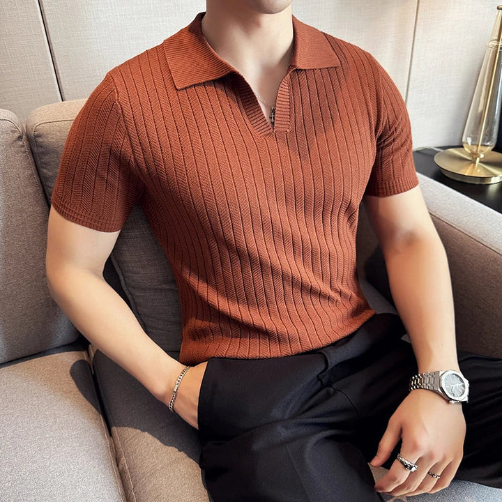 Gestreept poloshirt met V-hals voor heren