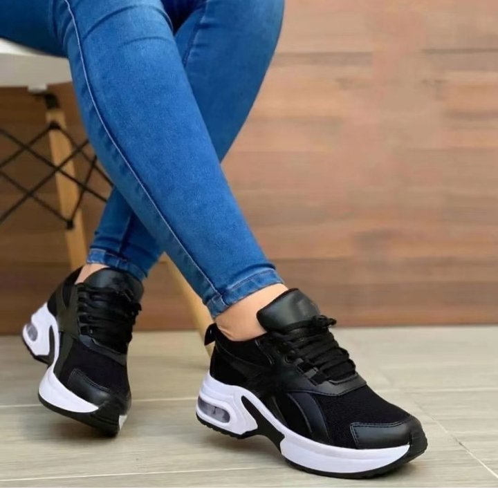 Ontworpen met zowel stijl als gezondheid in gedachten, bieden deze sneakers de perfecte mix van ondersteuning, stabiliteit en modieuze uitstraling voor warme dagen.