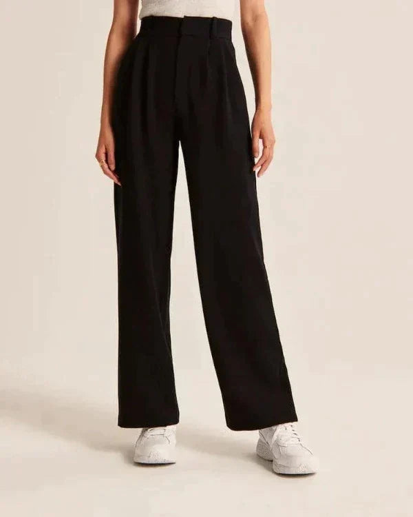 Perfect voor zowel zakelijke als casual gelegenheden, deze pantalon biedt een verfijnde look die je zelfverzekerd maakt, ongeacht de setting.