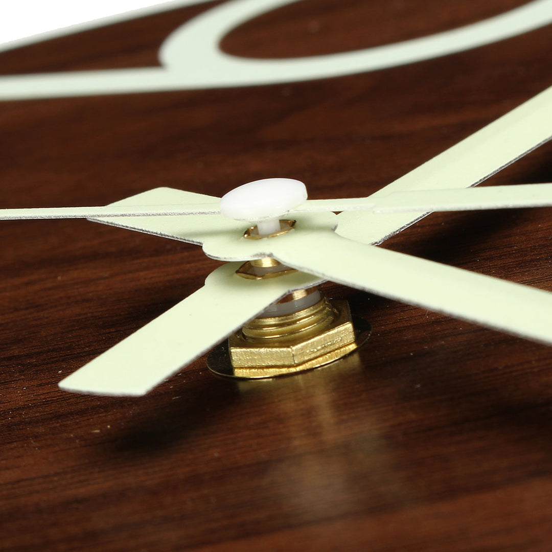 Luminous Wall Clock - Stille Quartz Wandklok van Hout met Verlichte Wijzers voor Donkere Kamers