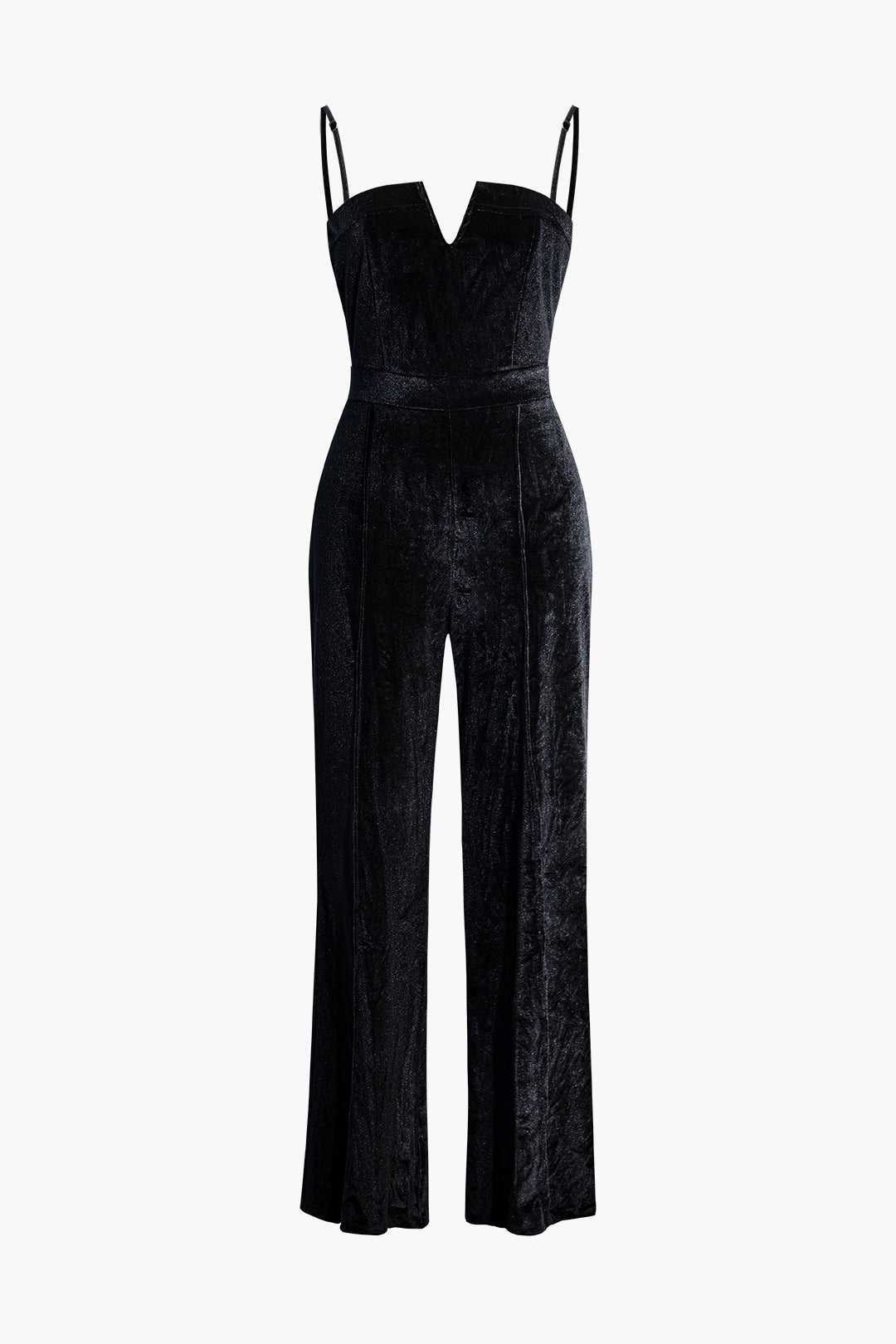 Model draagt fluwelen V neck jumpsuit met hoge taille sexy look diepe V-hals spaghetti bandjes met uiteenlopende wijde pijp zwart mouwloze jumpsuit