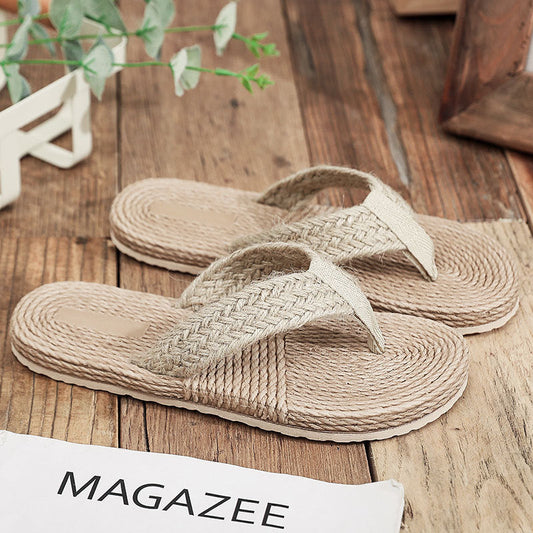 Deze sandalen combineren moeiteloos zomerse flair met duurzaamheid, perfect voor ontspannen dagen aan het strand of tijdens zomerse uitjes.