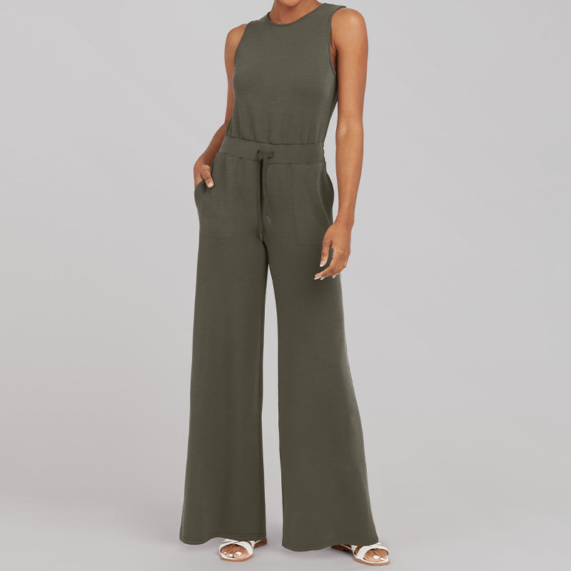 model draagt stijlvolle comfortabele jumpsuit met stretch elastische jumpsuit dames vrijetijdspak met wijde pijp en mouwloze top verstelbare striksluiting groen