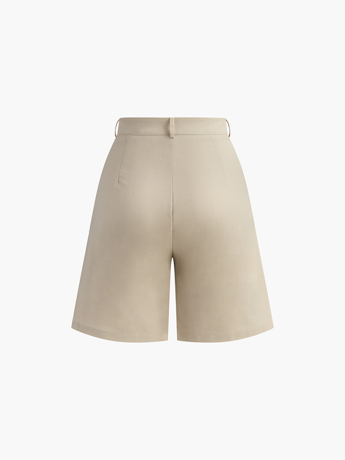 Deze zomerse set, bestaande uit een luchtige top en comfortabele shorts, biedt het perfecte evenwicht tussen mode en functionaliteit.