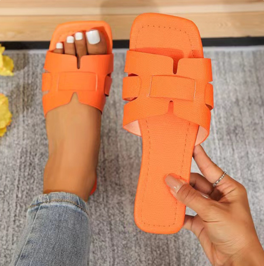 Deze sandalen zijn perfect voor dagelijks gebruik en combineren een elegant design met maximaal comfort.