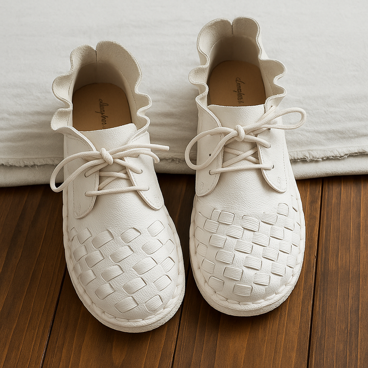 Retro Mori Girl-stijl met artistieke flair, handgemaakte platte schoenen van koeienhuid