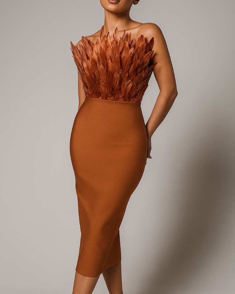 Strapless midi-jurk voor dames met verenversiering