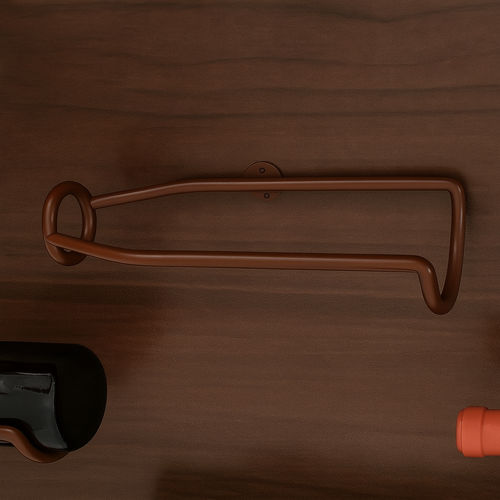 Set van 5 elegante, aan de muur te bevestigen ijzeren wijnrekken