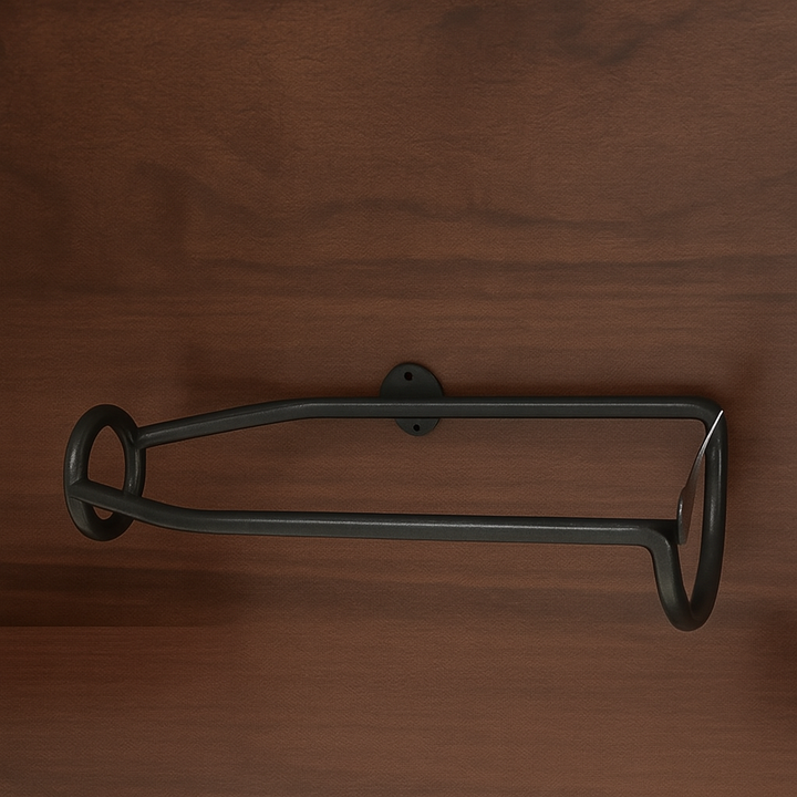 Set van 5 elegante, aan de muur te bevestigen ijzeren wijnrekken