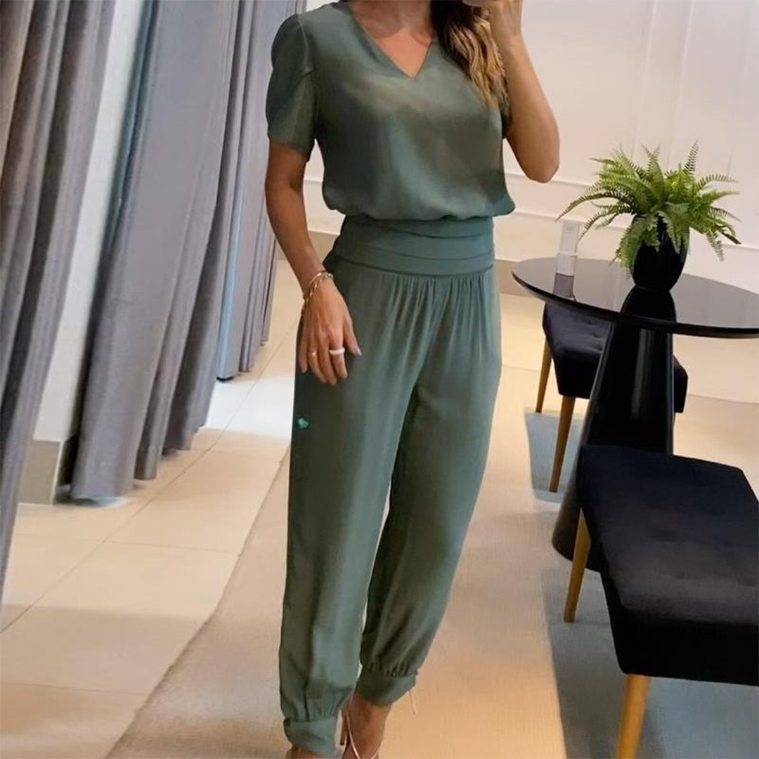 Model Draagt wijde jumpsuit/2-delige set met korte mouwen dames Comfortabel dameskleding grijs groen