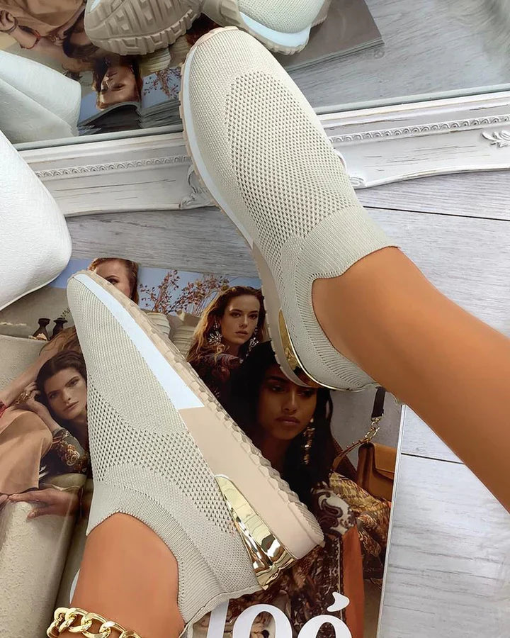 orthopedische dames sneakers instappers slip-on model zonder veter met hoge hak casual comfortabel met glimmend detail op de hak beige