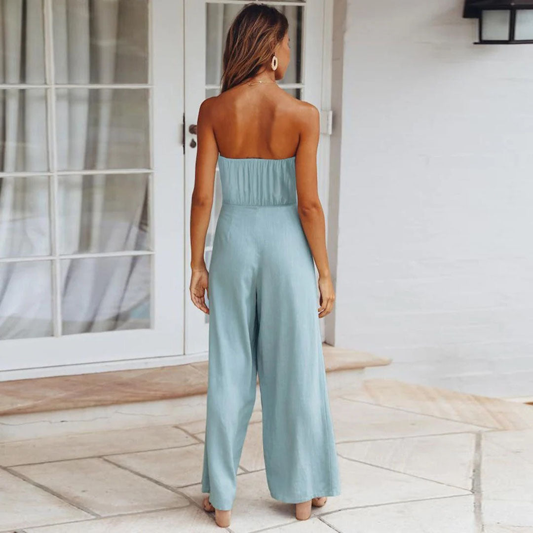  Deze luchtige en trendy jumpsuit is perfect voor warme zomerdagen en biedt een elegante uitstraling voor elke gelegenheid, van casual uitjes tot zomerse feesten.