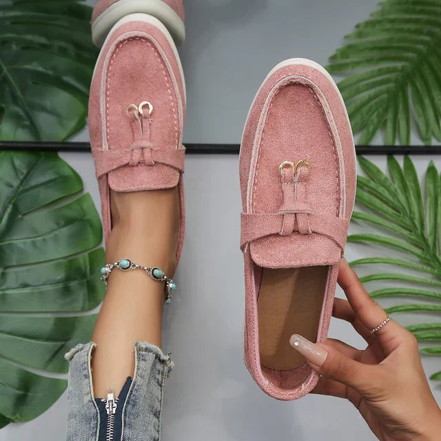  Deze loafers combineren een elegant design met het ultieme comfort, perfect voor dagelijks gebruik tijdens de warmere maanden. 