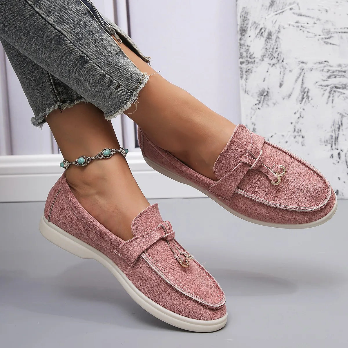  Deze loafers combineren een elegant design met het ultieme comfort, perfect voor dagelijks gebruik tijdens de warmere maanden. 