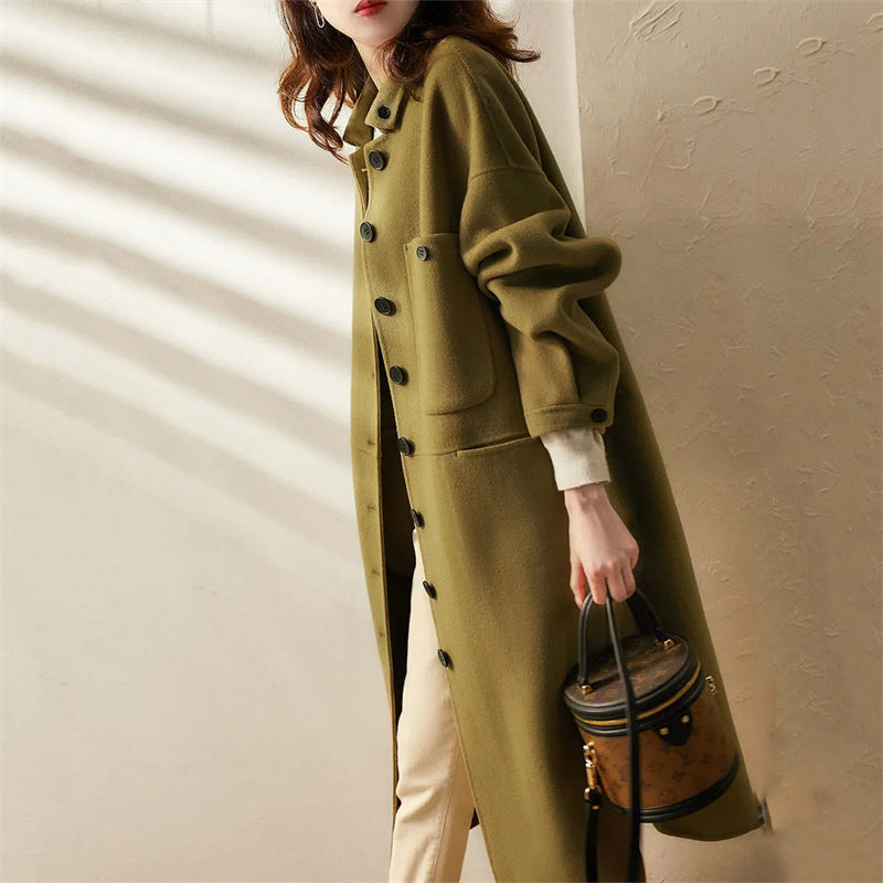 EMILIA - Lange Kasjmier Trenchcoat met knopen groen