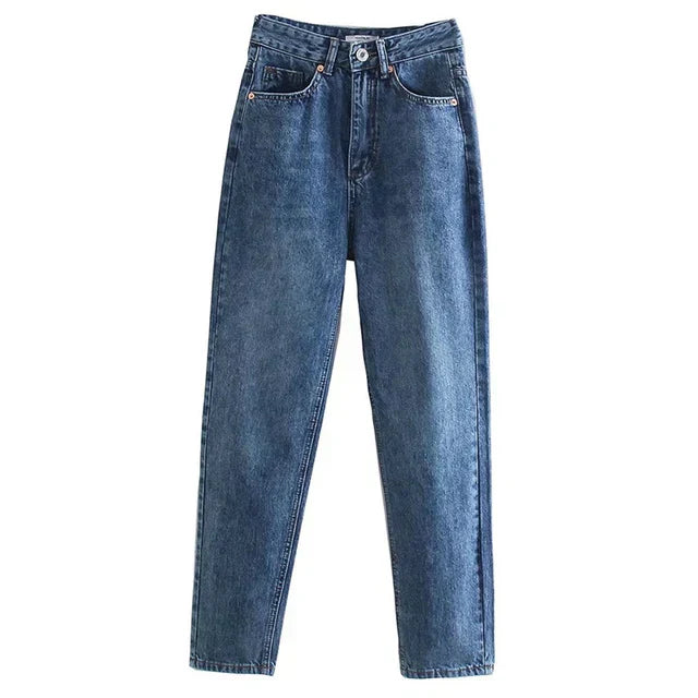  Deze jeans combineren moeiteloos mode met functionaliteit, waardoor ze een must-have zijn voor elke vrouwelijke garderobe. 