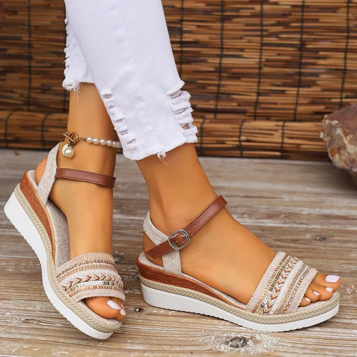 Dames sandalen in Boho-stijl met sleehak