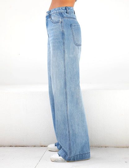 Model draagt Wijde losse denim jeans met hoge taille dames spijker broek blauw