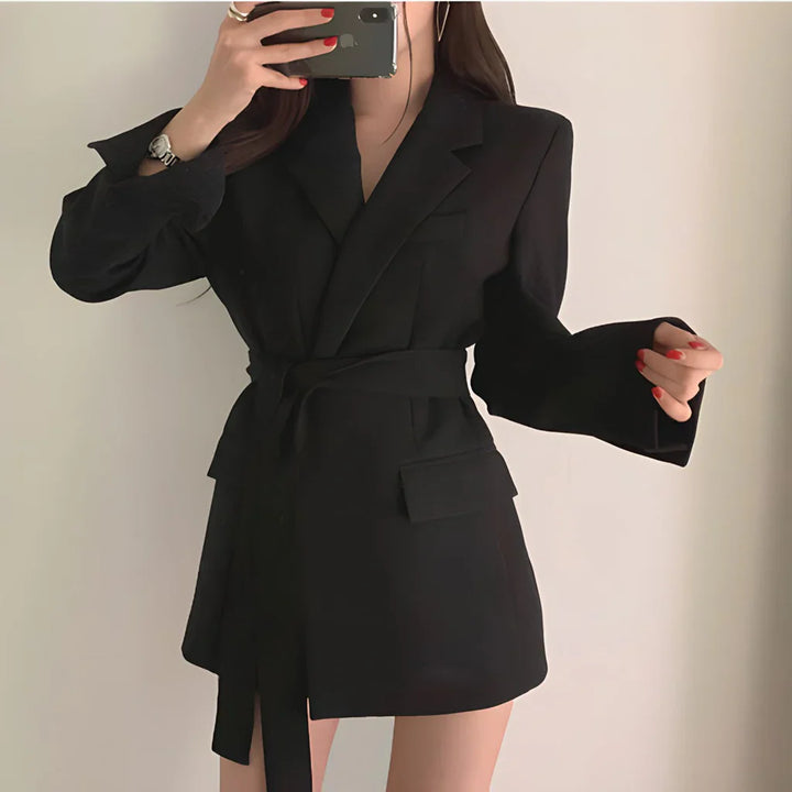 Elara – Blazer met Riem Dames