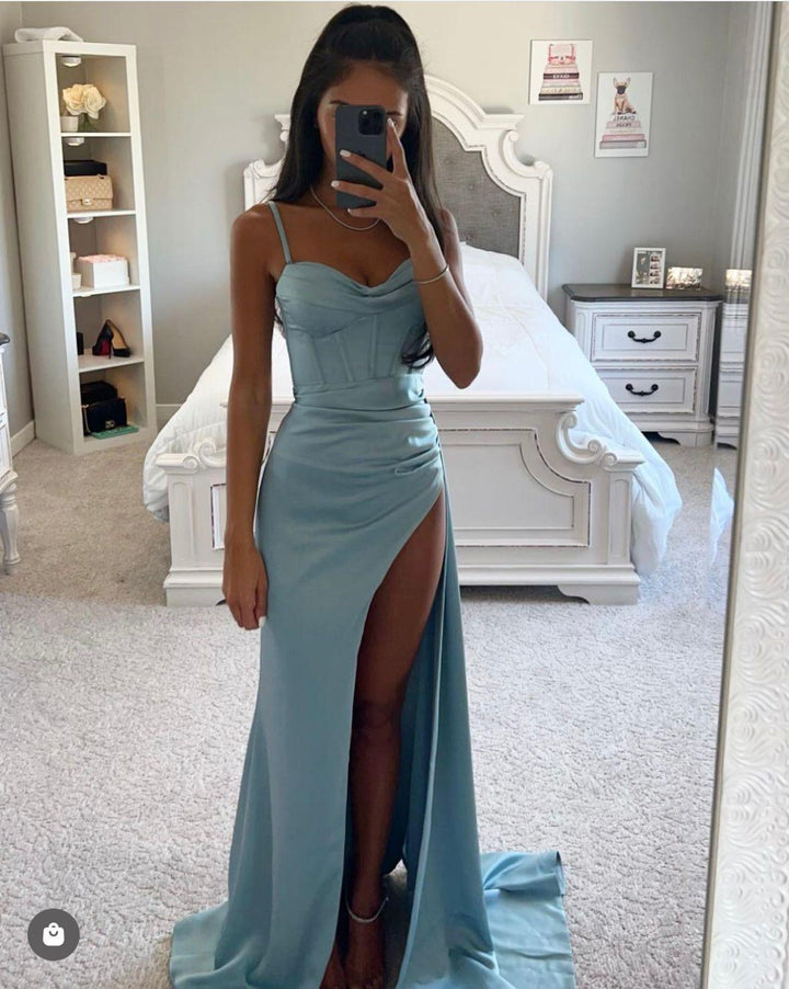 Navy Satijnen Bridesmaid Jurk met Spaghettibandjes