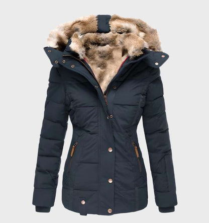 Dikke en warme slim fit winterjas met capuchon, voering van imitatiebont en volledige rits- en knoopsluiting - Gina