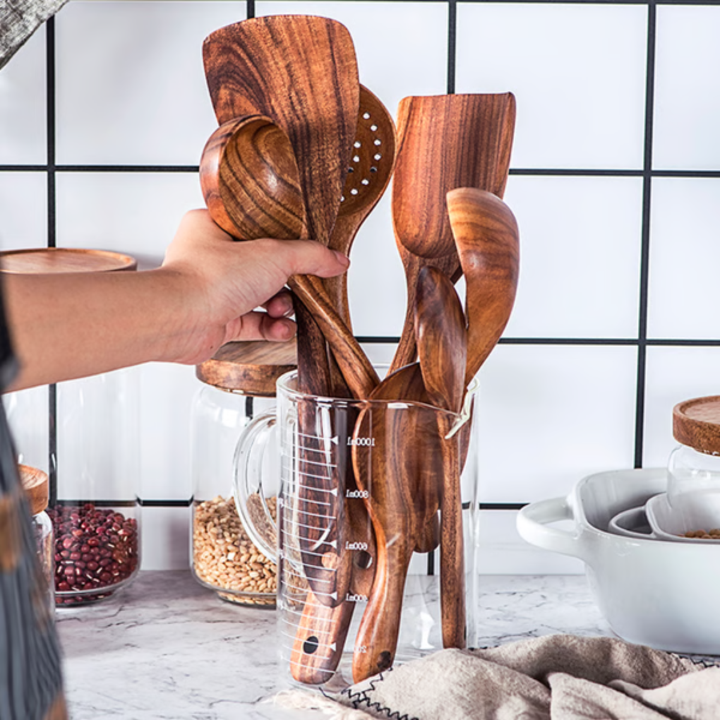 Hoogwaardige keukengerei van natuurlijk teakhout