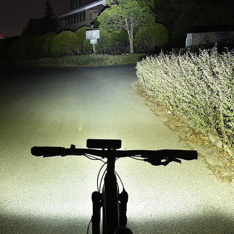 Ultra-Felle LED Fietslamp | Verstelbare Helderheid, Veelzijdige Lichtmodi & Waterdicht